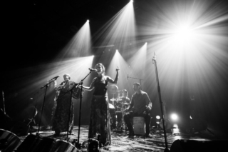 concert ziya élise charles chanteuse pédagogue Nièvre bourgogne chant du monde traditionnel