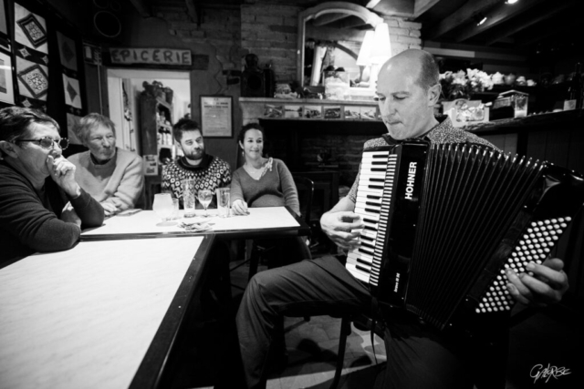 Duo élise charles et stéphane gradiski - Chanson française et chants du monde