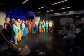 Parmi les champs café charbon